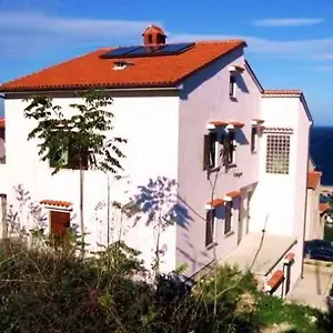  Apartment Budinic